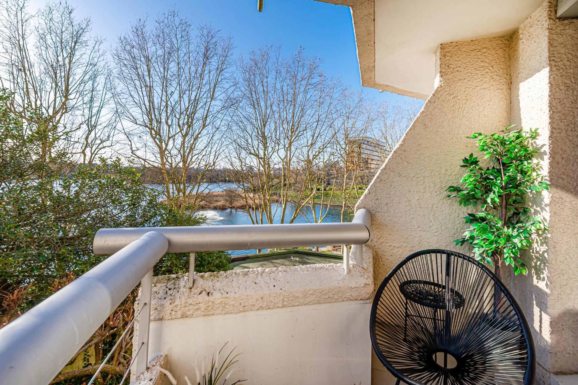 The Lake Aurora Suite - Duke Housing เครเตย ภายนอก รูปภาพ